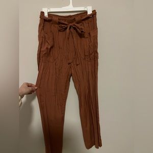 Super comfy tie bow work pants. Size M